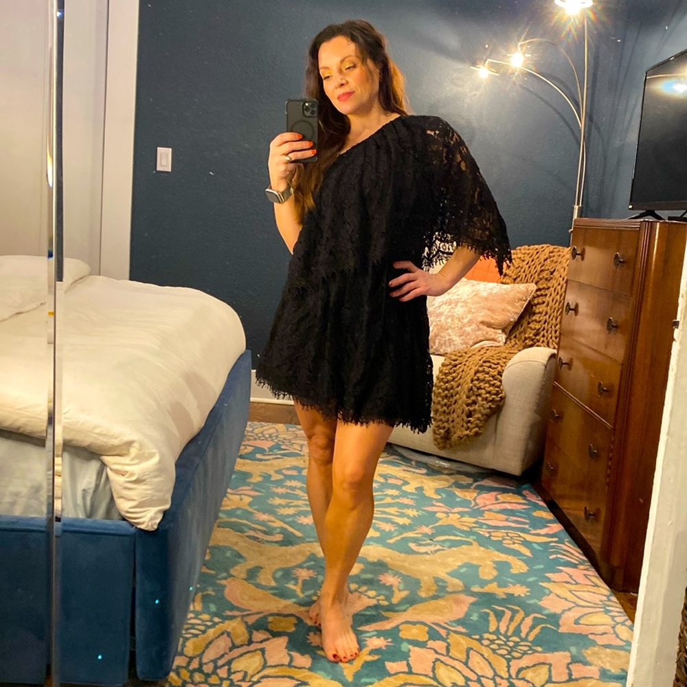 Alexis lace dress. Small